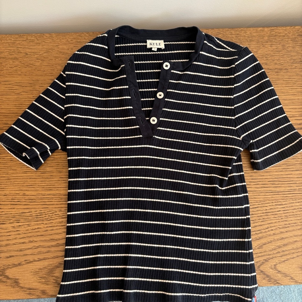 KULE Navy and White Striped T Shirt - Size XS